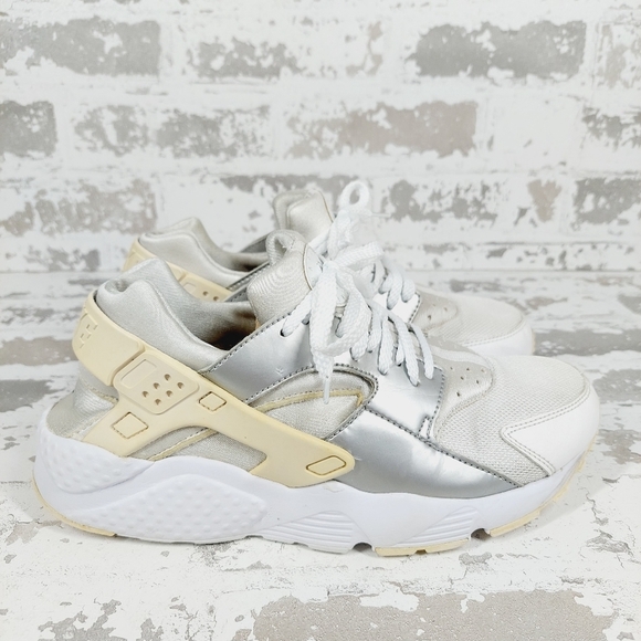 Nike Huarache Run White Metallic Silver Lace Up Athletic Sneakers B442 - Picture 4 of 9